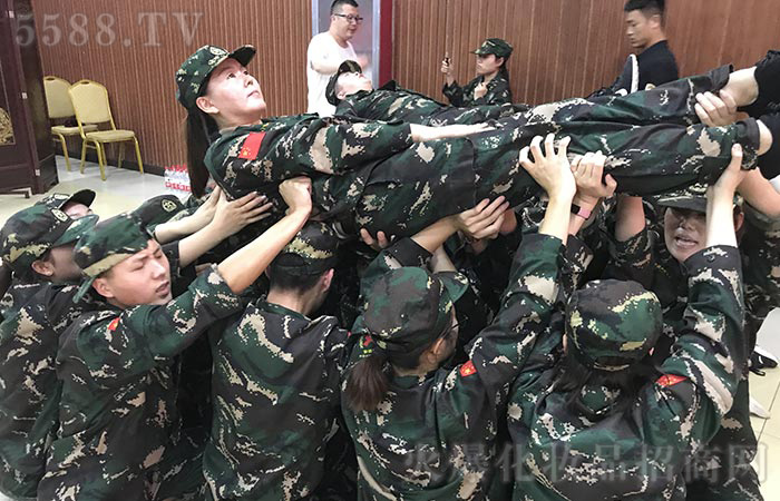 人生悠悠，道阻且長