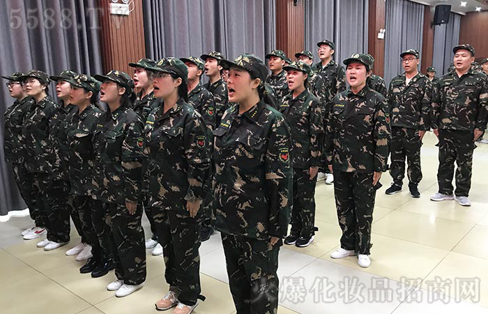 一榮俱榮、一損俱損；一個團(tuán)隊的榮譽(yù)是需要每一個人都用心負(fù)責(zé)參與完成的！