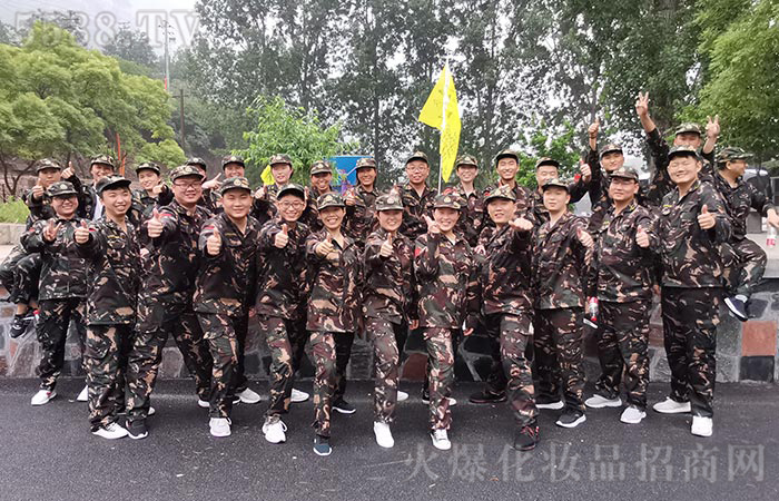 一榮俱榮、一損俱損；一個團(tuán)隊的榮譽(yù)是需要每一個人都用心負(fù)責(zé)參與完成的！