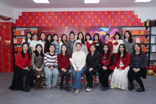 安若希將與你并肩共贏新年 安若希將與你并肩共贏新年