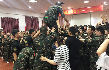 困難再大，大不過我們的決心！