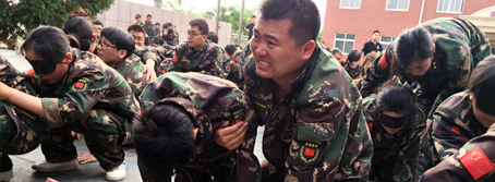 學(xué)會感恩，感恩父母給我生命，感恩公司給我平臺；