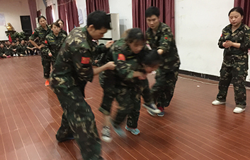 挑戰(zhàn)冠軍隊：體力與意志力的較量，速度與時間的對決！